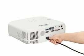 Проектор для переговорной Panasonic PT-VZ580NE