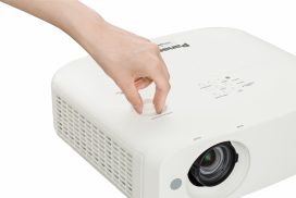 Проектор для переговорной Panasonic PT-VZ580NE