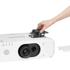 Недорогой проектор Panasonic PT-FZ570E