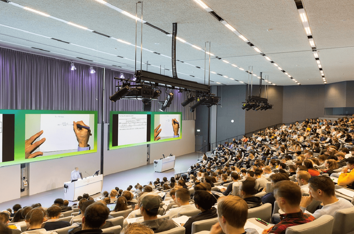 Оснащени е актовых залов